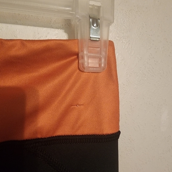 Under Armour Clemson Capri Fitted Leggings Size L - Picture 4 of 10